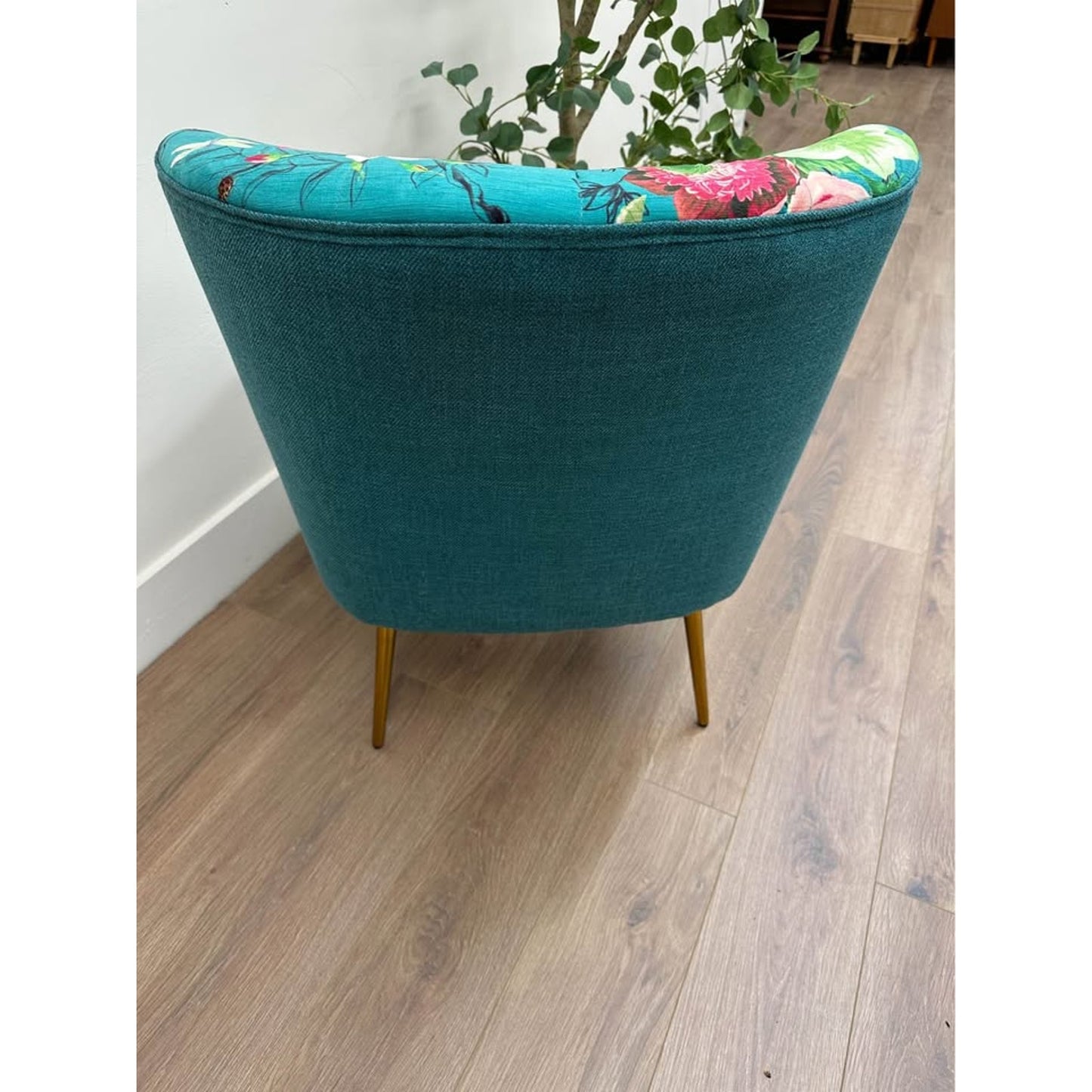 Amata Side Chair-Blue Floral Butterflies Anthro Style Gold Legs Vanity Chair Scalloped New Karat