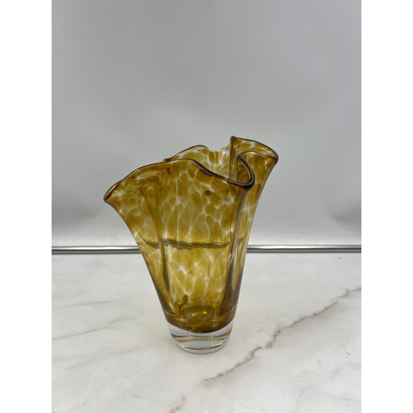 Jane Seymour Hand-Made Poland Amber Tortoise Art Glass Ruffled Handkerchief Vase