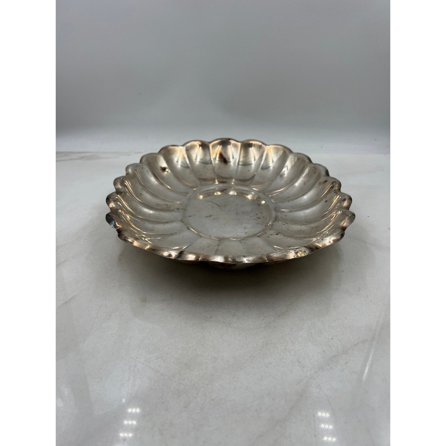 Reed & Barton Silver Plated Scalloped Edge Serving Dish 110