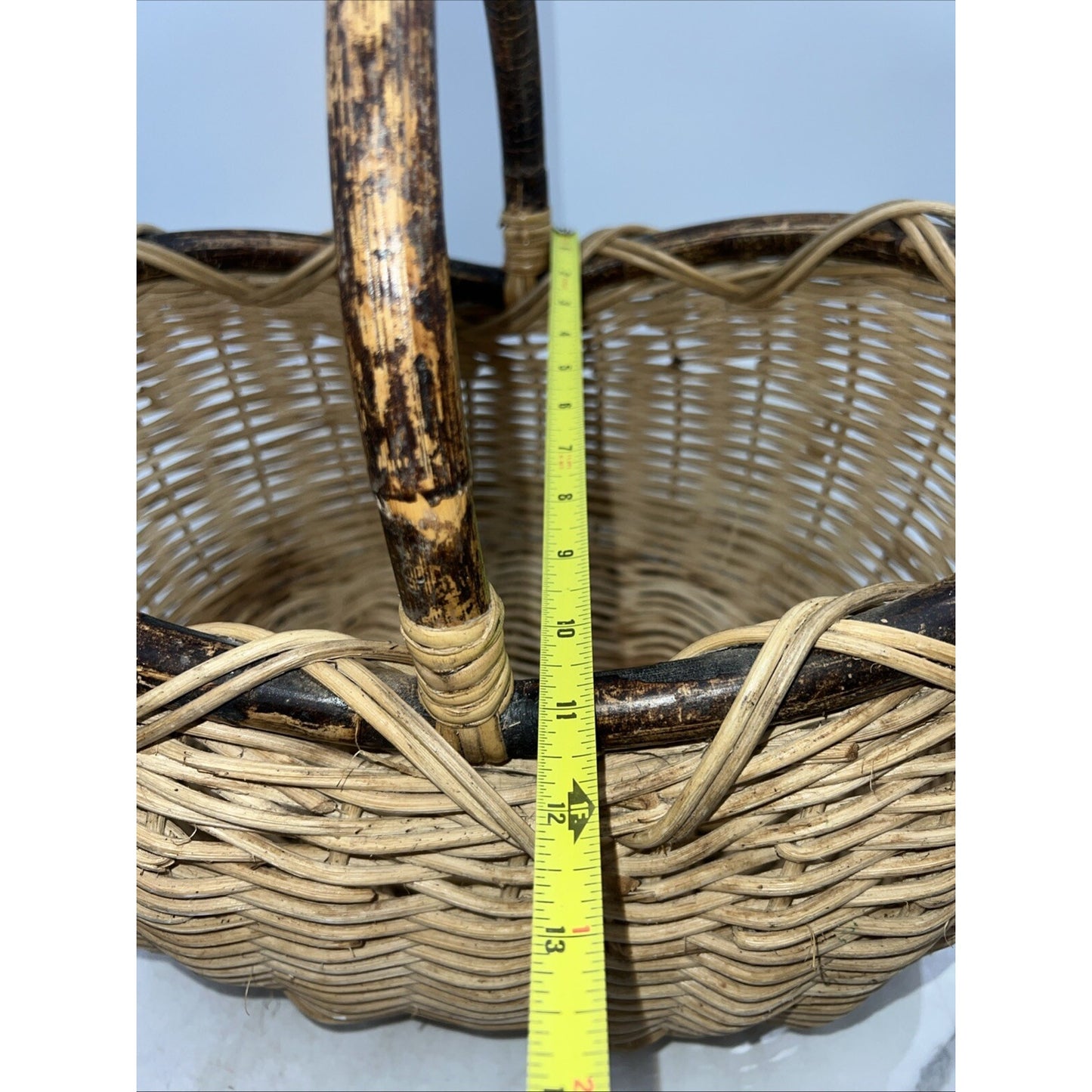 PRIMITIVE Vintage WOVEN Rattan Oak Splint EGG GATHERING BASKET Handle
