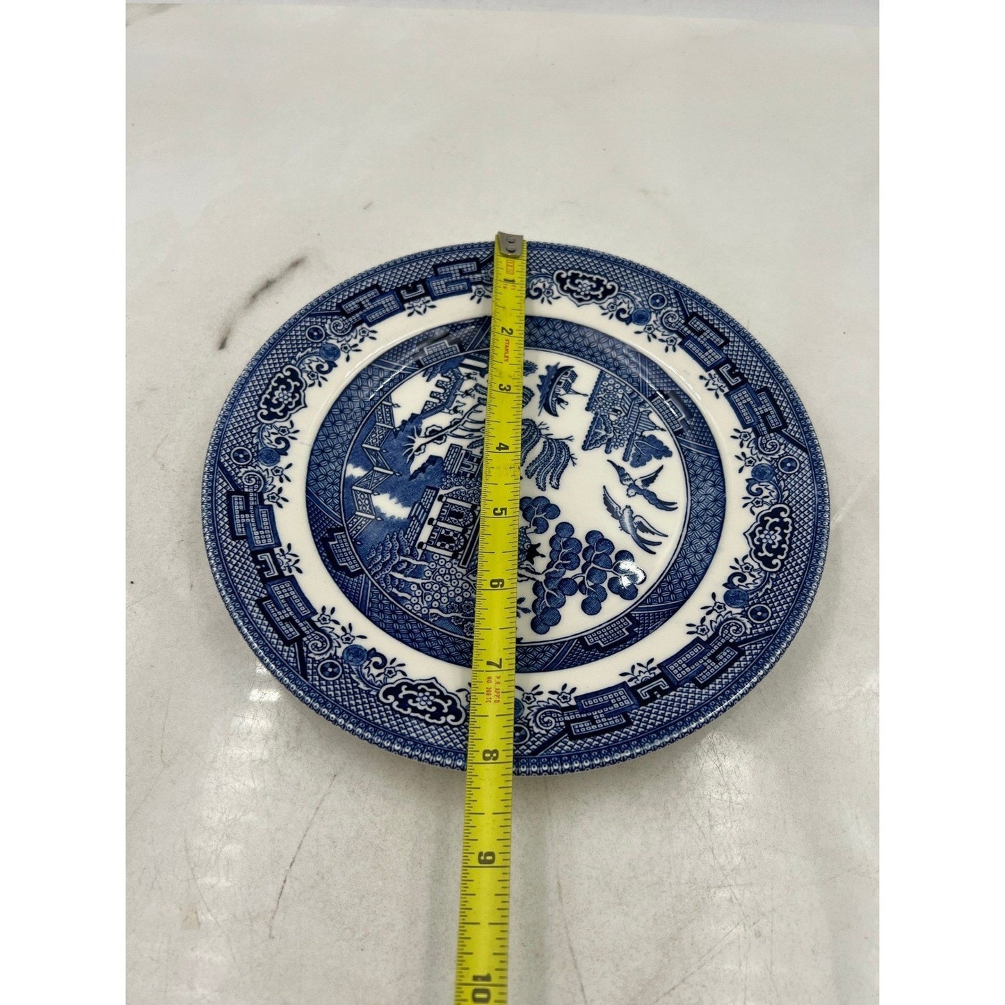 VTG Churchill Blue Willow Pattern Salad Plates England Chinoiserie 8" Set of 2