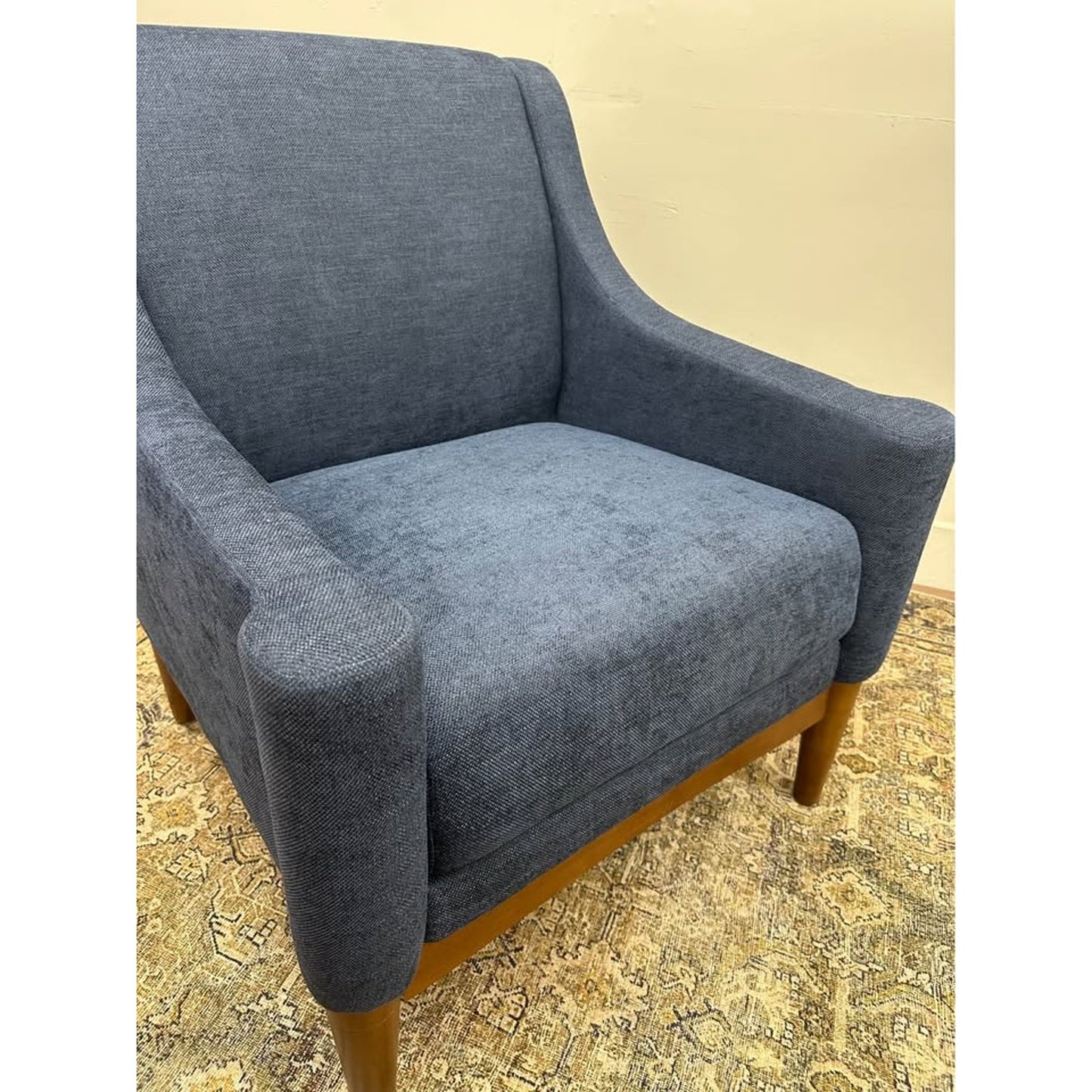 Benait Armchair-NAVY Fabric Upholstered Wood MCM Style Base