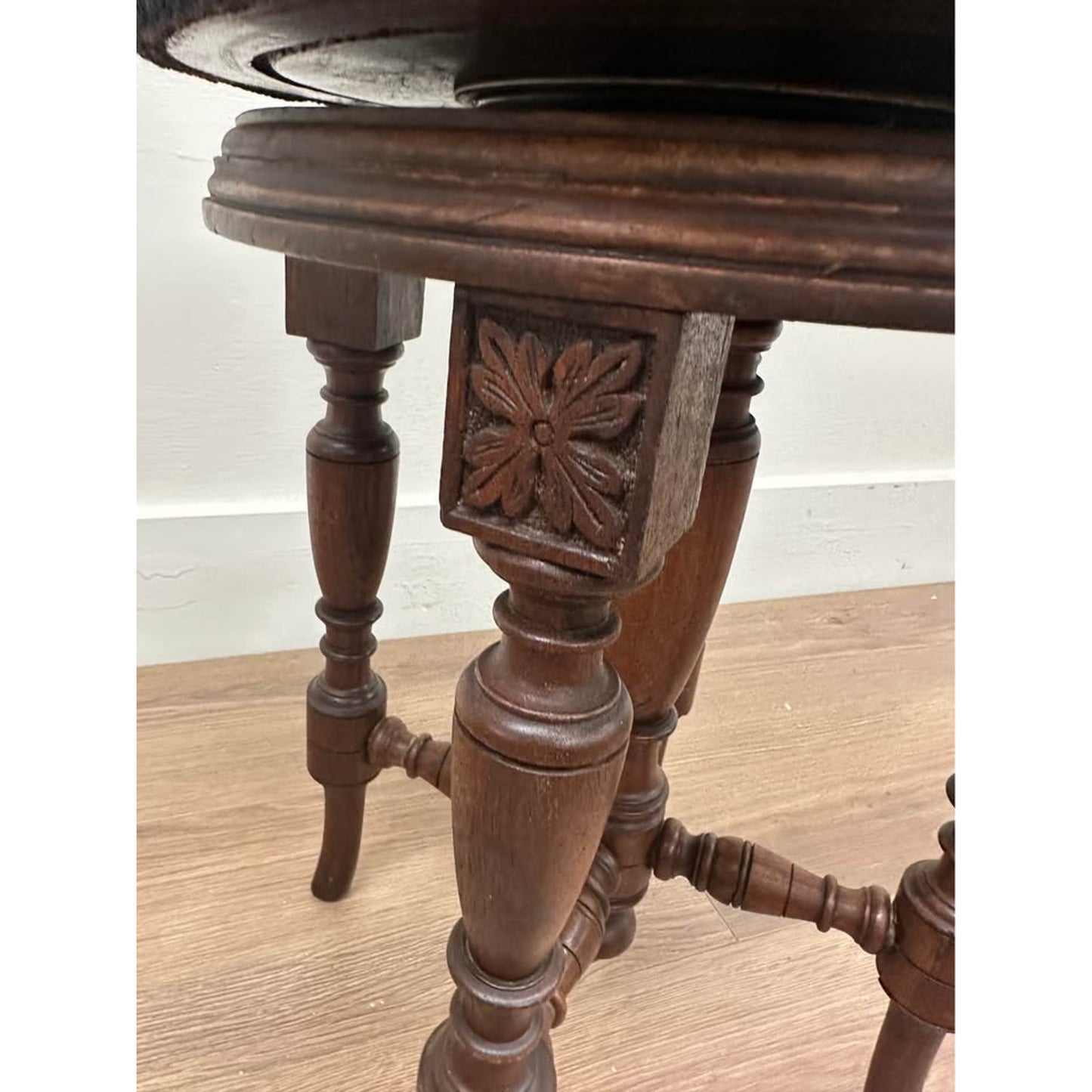 Solid Walnut Piano Stool Late 19th Century Needlepoint