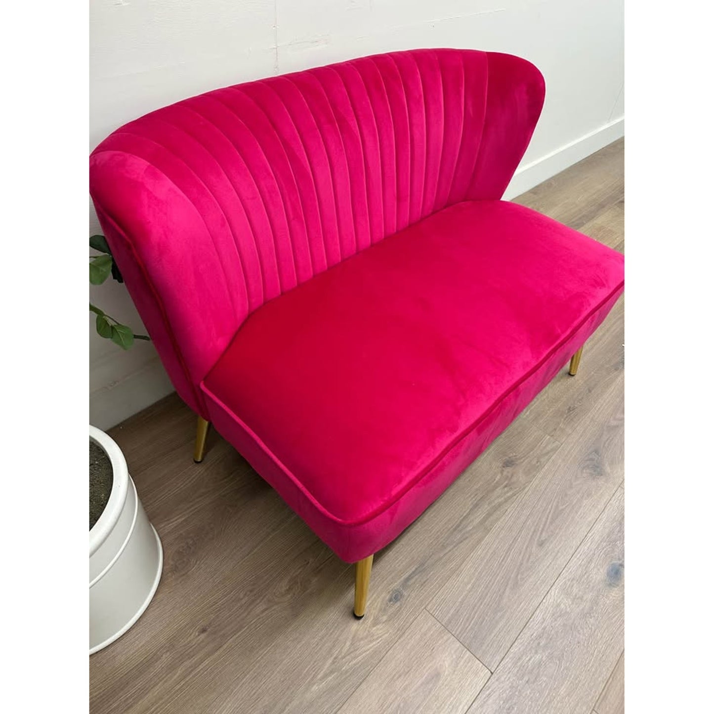 Monica Loveseat-FUCHSIA Hot Pink Velvet Fabric  Gold Legs Bench NEW