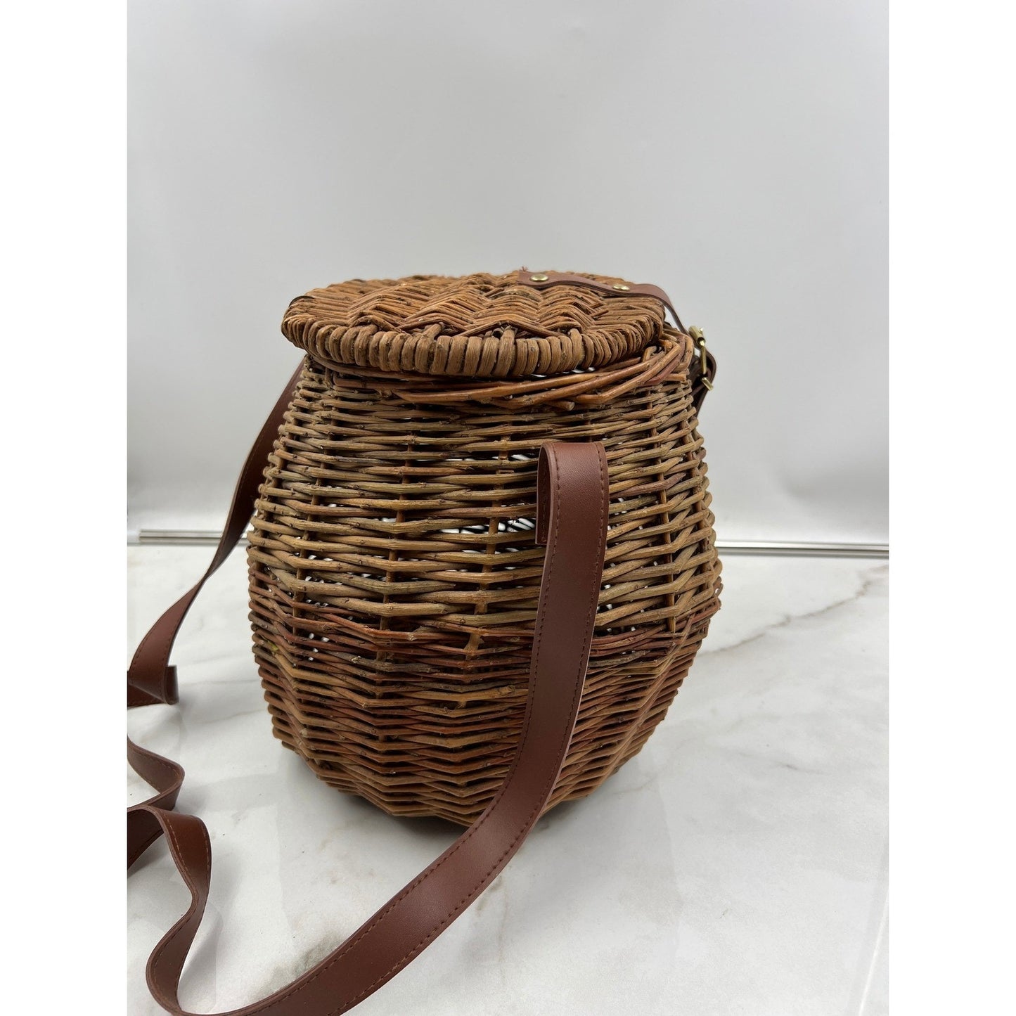 Vintage Wicker Creel Basket Bag Brown Woven Crossbody Picnic Fishing Bag