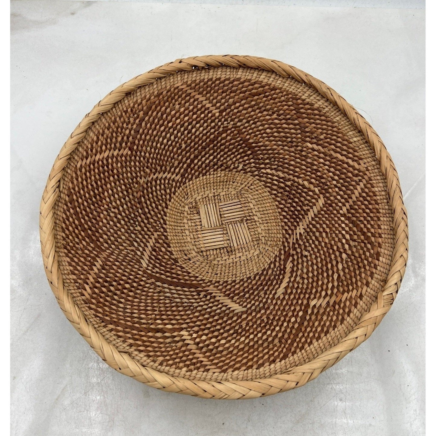 VTG Hand Woven Bowl Tray Zimbabwe Natural Fiber Round Decorative