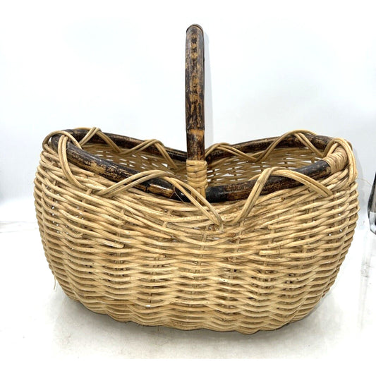 PRIMITIVE Vintage WOVEN Rattan Oak Splint EGG GATHERING BASKET Handle