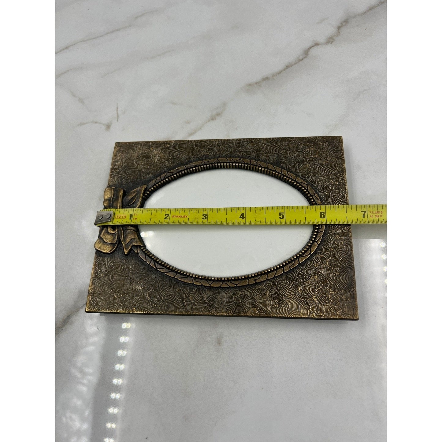 Picture Frame Vintage Bronze Tone Metal Bow Oval Textured Swirl Tabletop 6.5x5