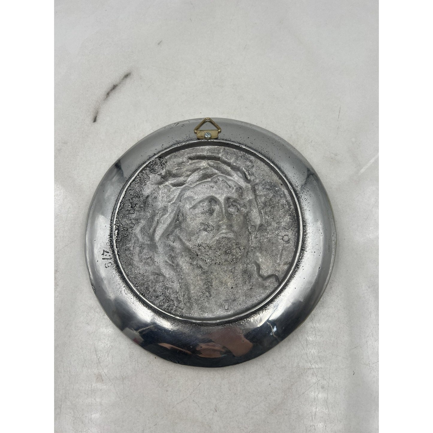 Jesus Christ Crown of Thorns Round Metal Relief Wall Plaque Silver Tone Hanging