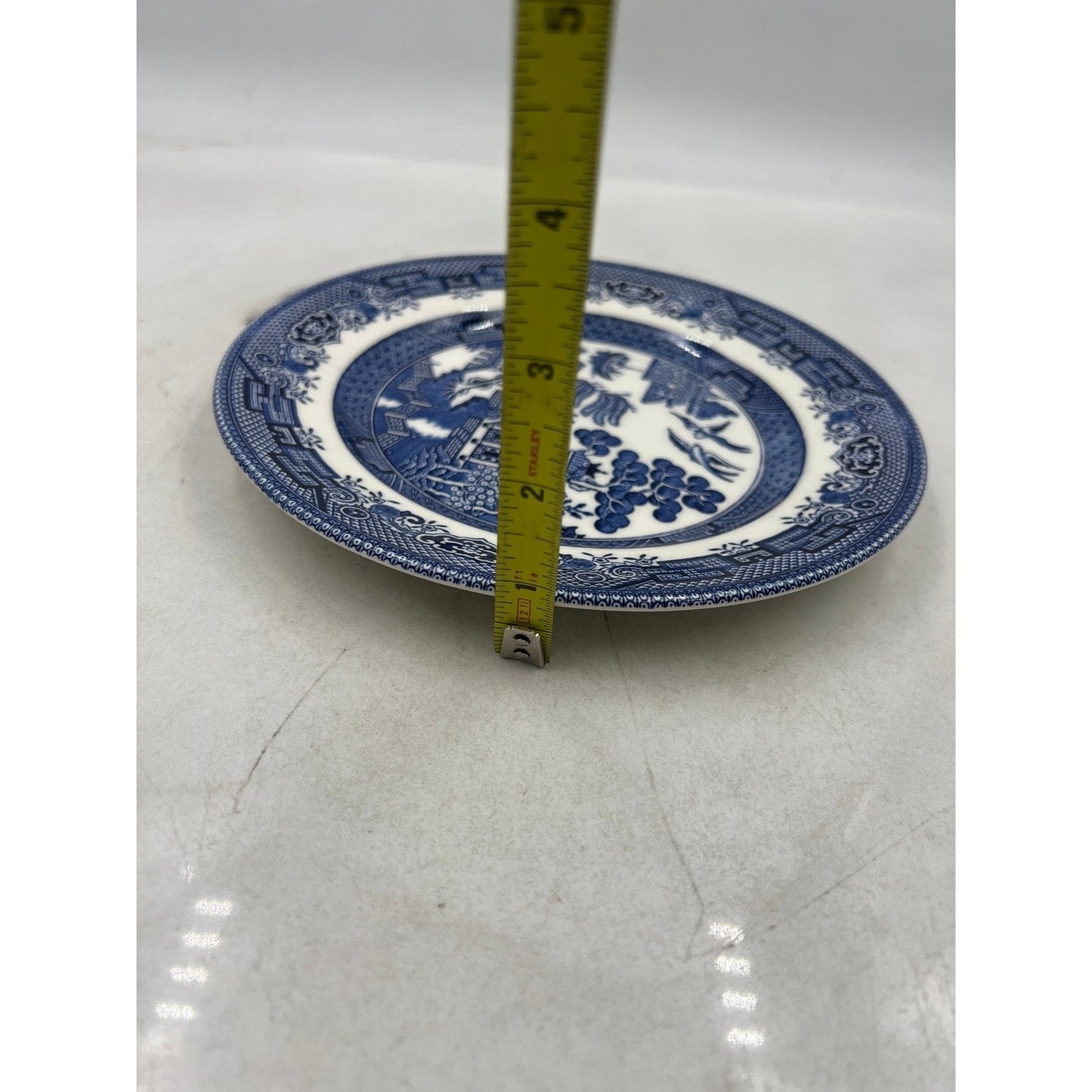 VTG Churchill Blue Willow Pattern Salad Plates England Chinoiserie 8" Set of 2