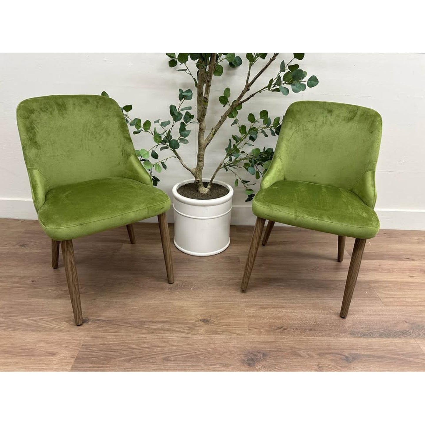 Dining Chairs Kitchen Chairs Green Velvet Set of 2 NEW Karat Home