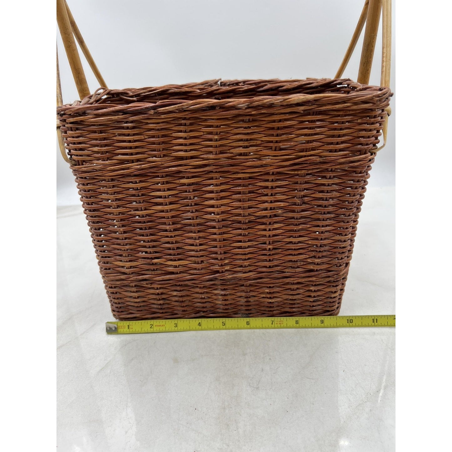 Vintage Wicker Bottle Carrier Picnic Basket Dual Cylinder Rectangular Compartmen