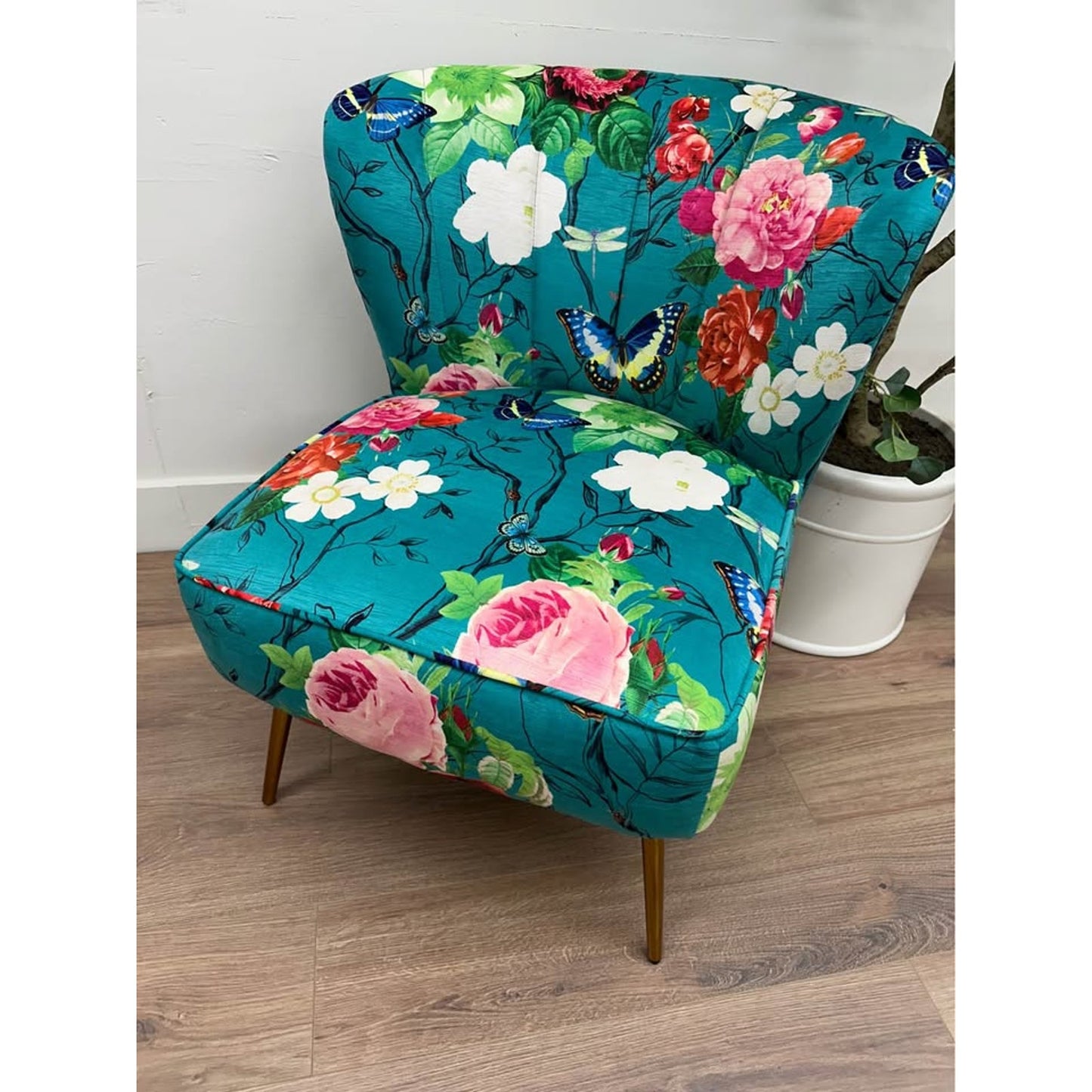 Amata Side Chair-Blue Floral Butterflies Anthro Style Gold Legs Vanity Chair Scalloped New Karat