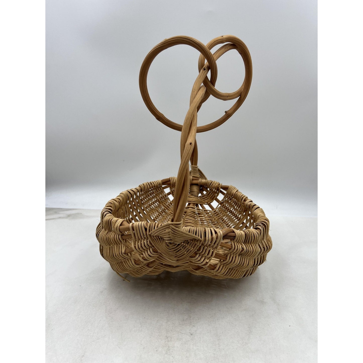 Handmade Woven Basket Boho Decor Twisted Rattan Handle Fruit Craft Display 13"