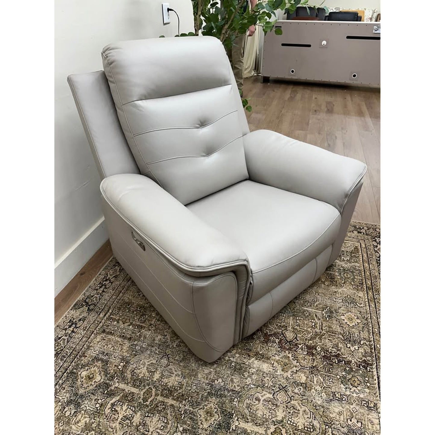 Alteo 39.4" Wide Modern Super Soft Premium Vegan Leather Power Recliner Gray Chair With USB