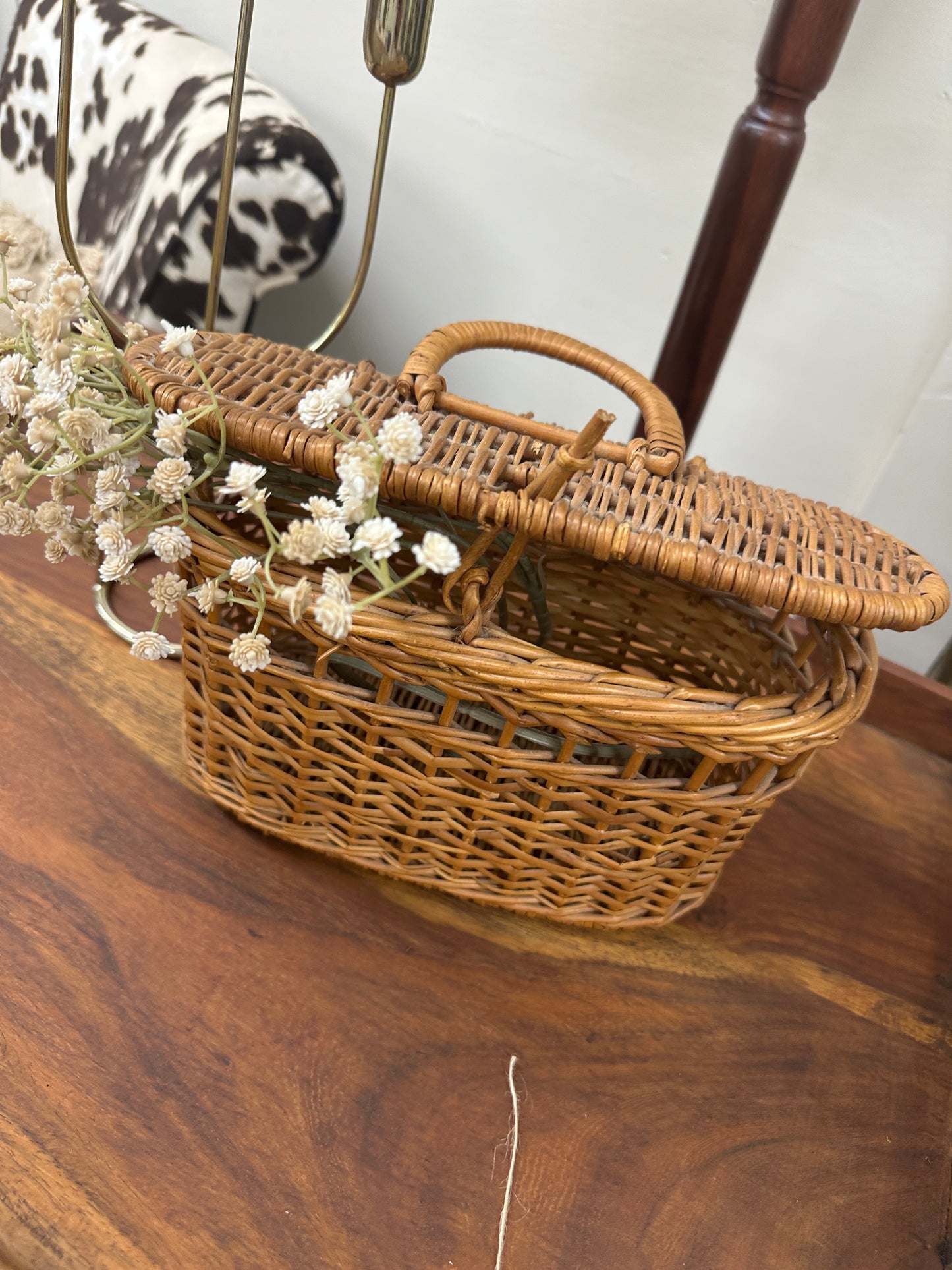 Vtg basket w flowers