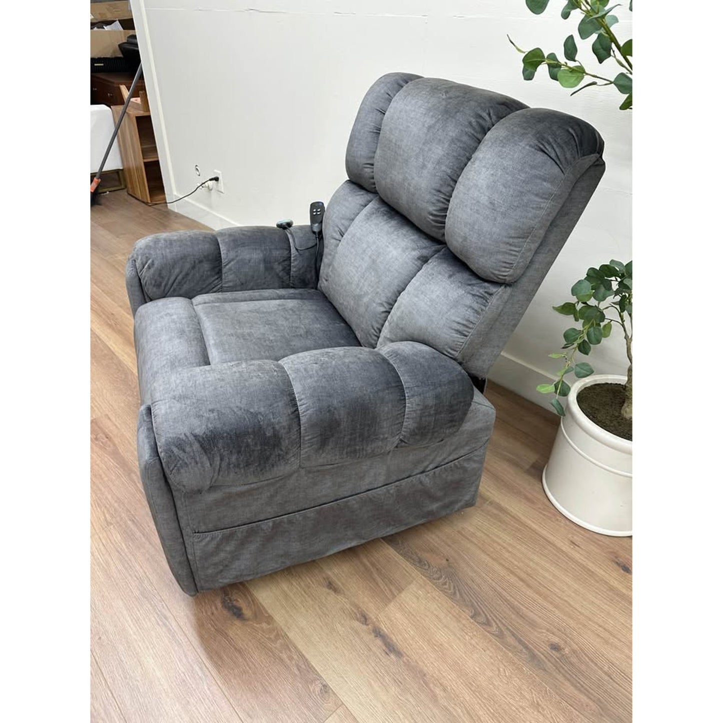 Irving Lift Assist Power Recliner-GREY Cup Holder NEW Karat Home