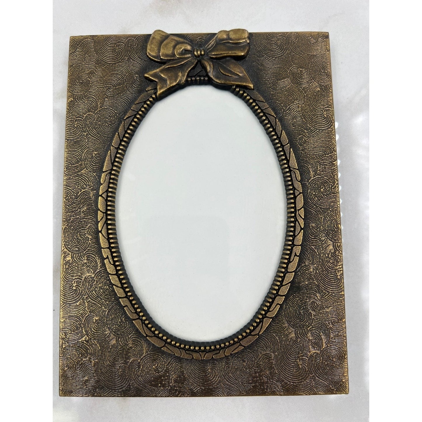 Picture Frame Vintage Bronze Tone Metal Bow Oval Textured Swirl Tabletop 6.5x5