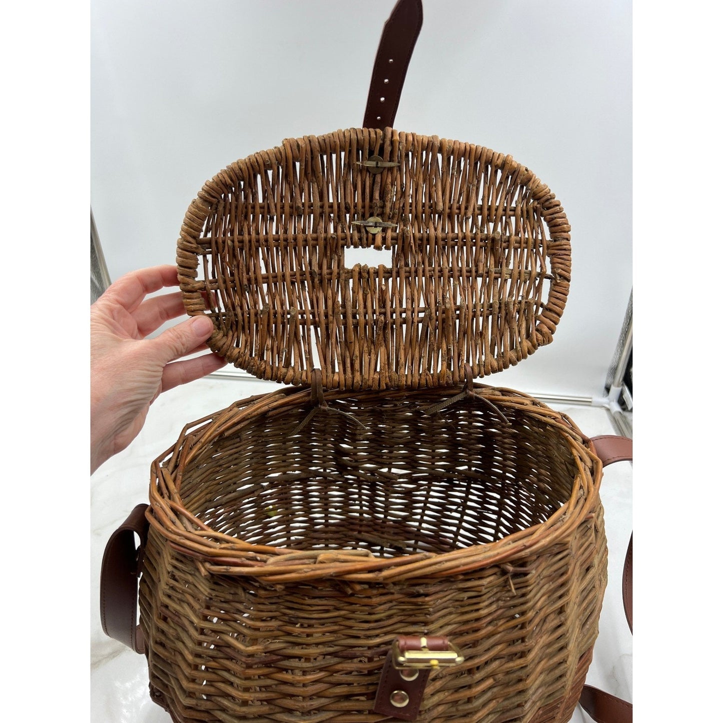 Vintage Wicker Creel Basket Bag Brown Woven Crossbody Picnic Fishing Bag