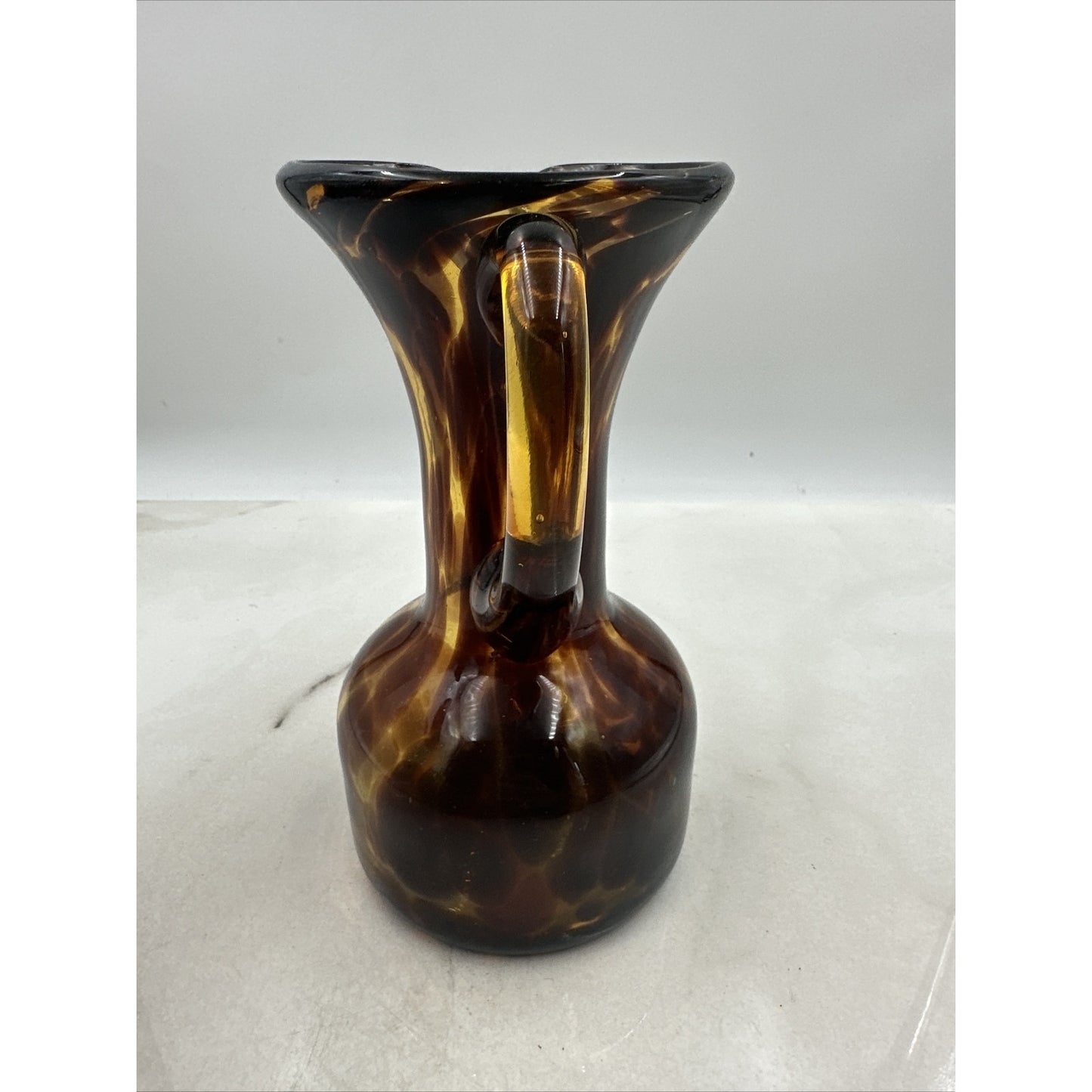 VTG Art Glass Pitcher Tortoise Amber Brown Swirl Water Applied Handle 9"