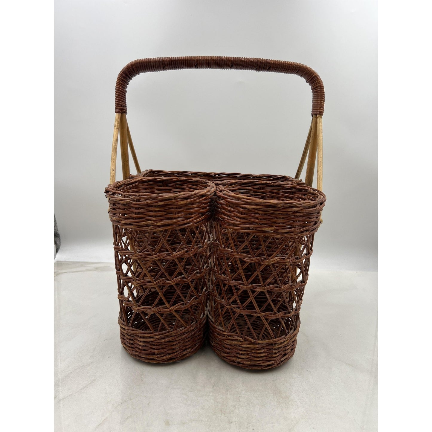 Vintage Wicker Bottle Carrier Picnic Basket Dual Cylinder Rectangular Compartmen