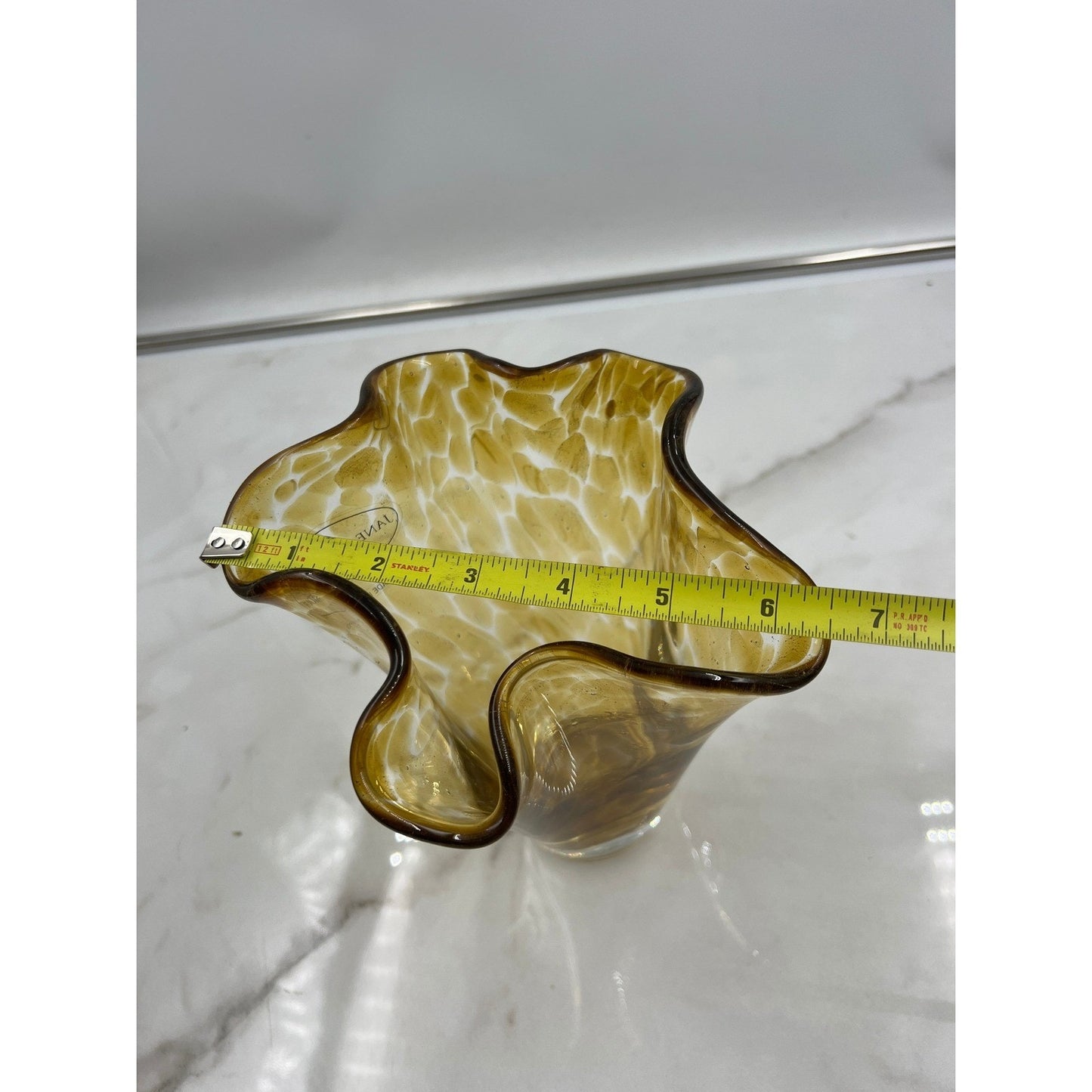 Jane Seymour Hand-Made Poland Amber Tortoise Art Glass Ruffled Handkerchief Vase