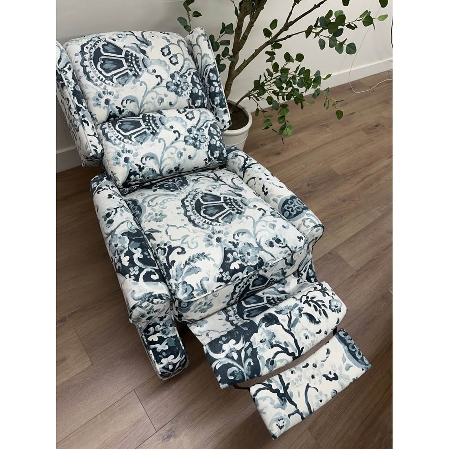 Asikli Manual Recliner Blue White Floral Upholstered Fabric New Karat Home